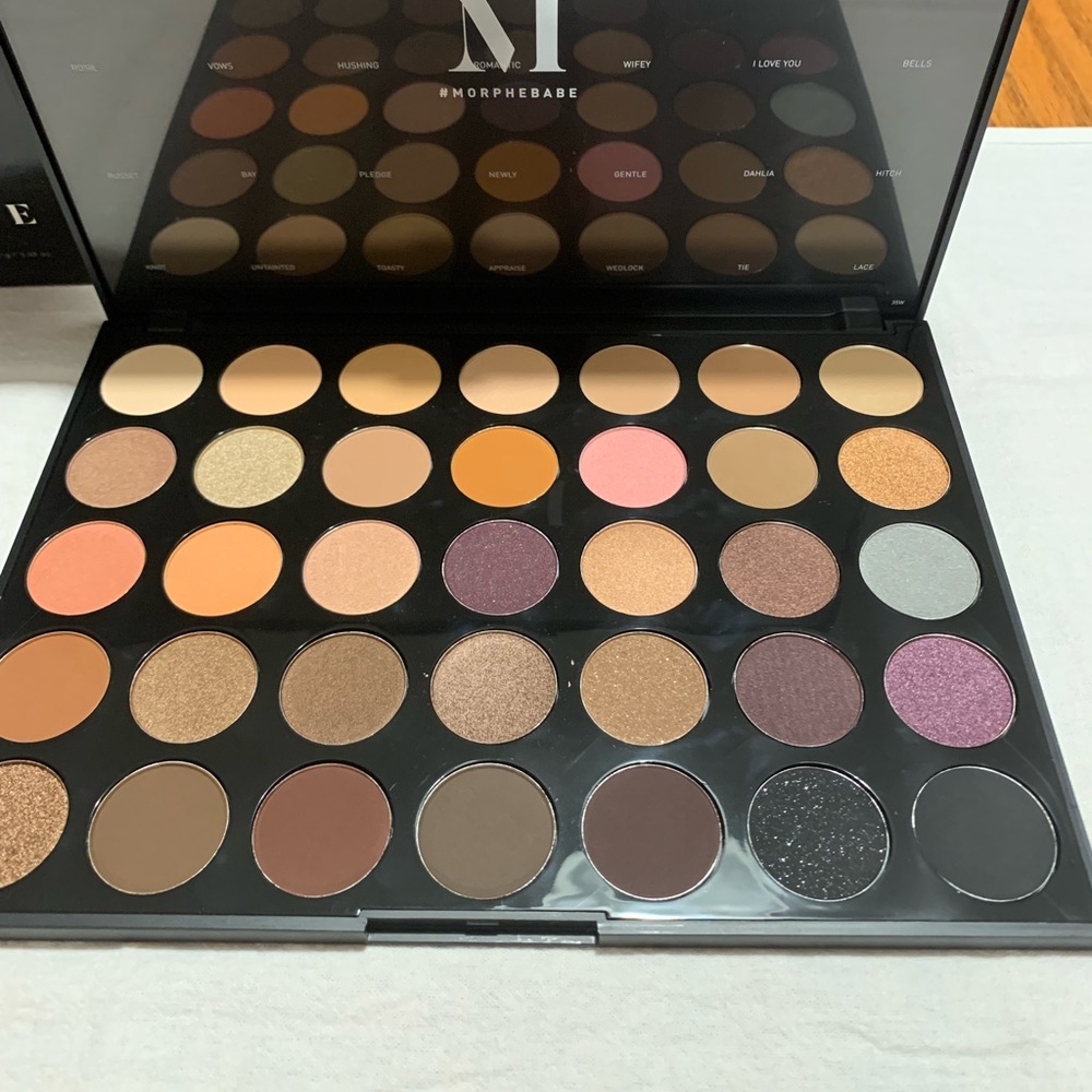 Morphe eyeshadow palette 35W warm it up